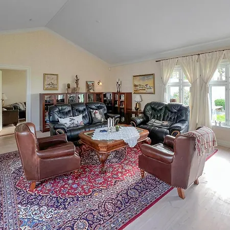 Luxurious In Kleppe With Wifi